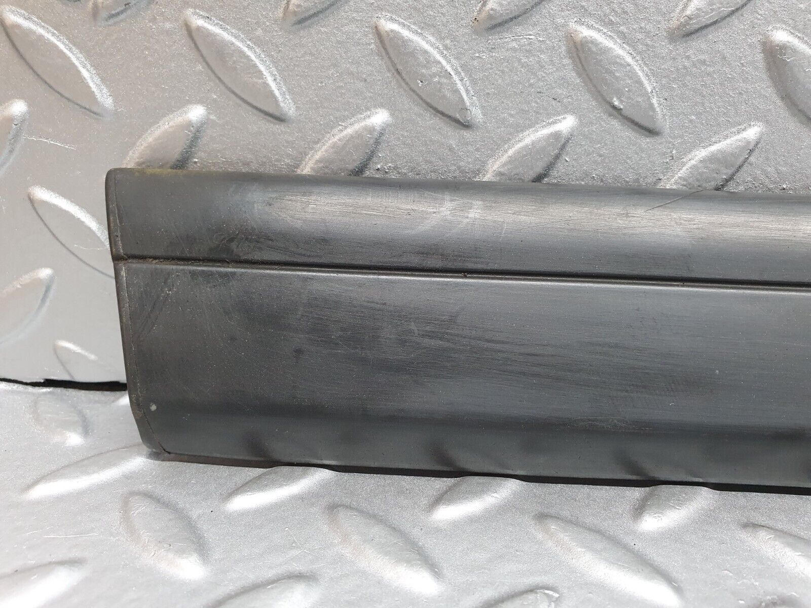 41685 Mercedes-Benz W124 200E Front Left Door Lower Moulding Trim