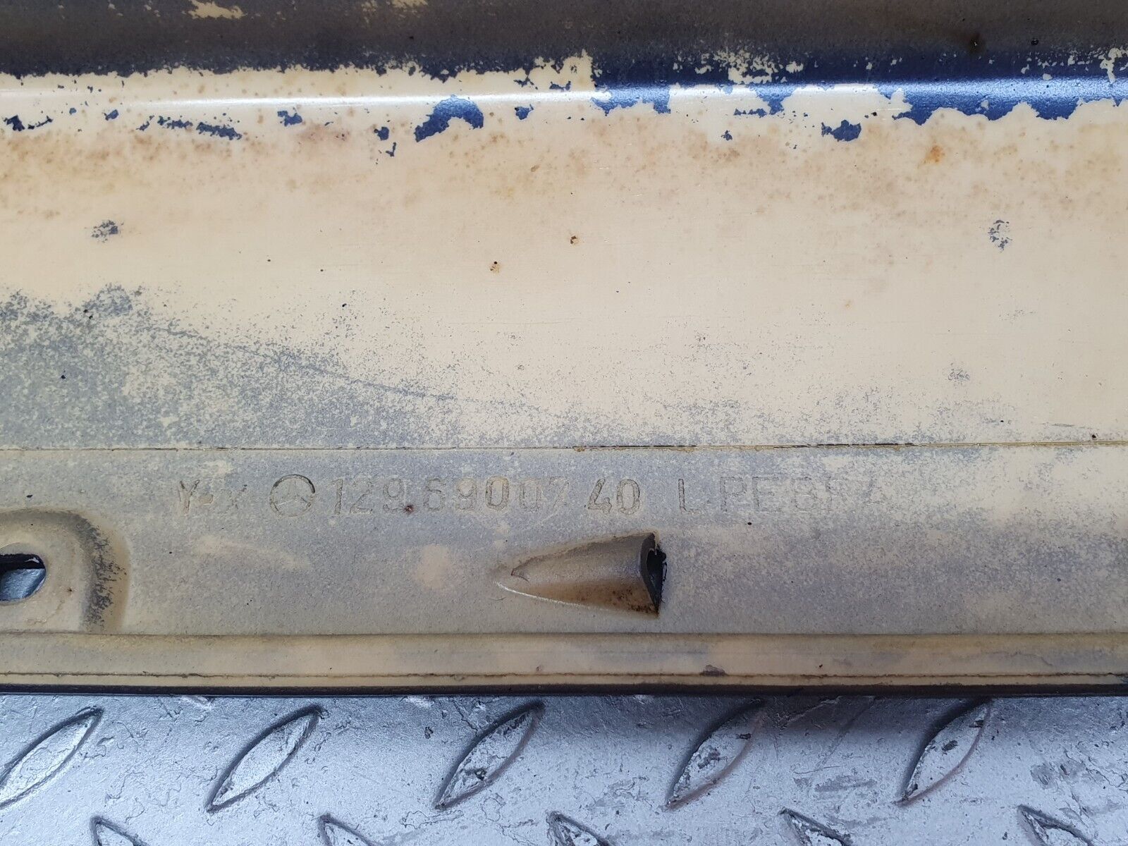 42424 Mercedes-Benz R129 320SL Coupe Side Skirt Left Side 1296900740