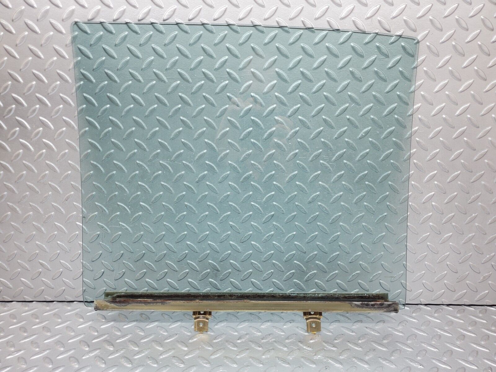 44366 Mercedes-Benz W123 280E Rear Right Door Window Glass