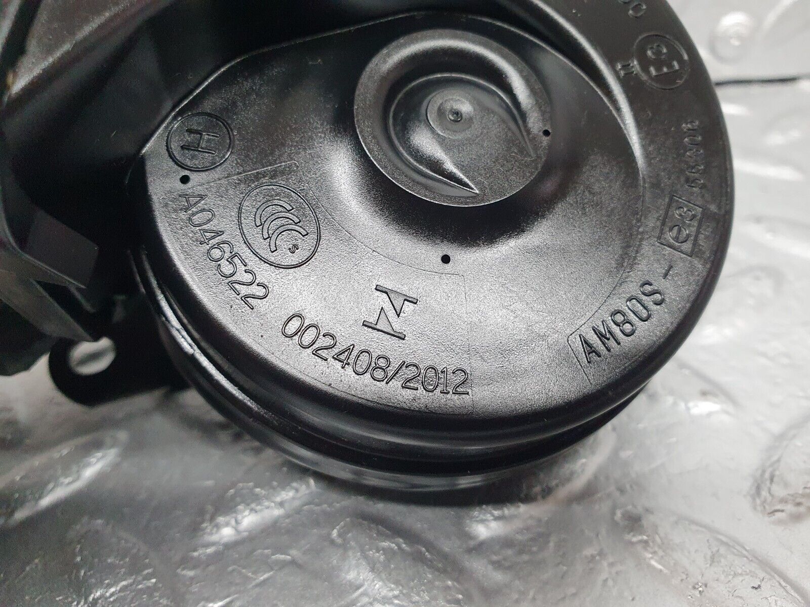 42174 Mercedes-Benz R129 320SL Coupe Horn Fiamm AM80S 0065421820