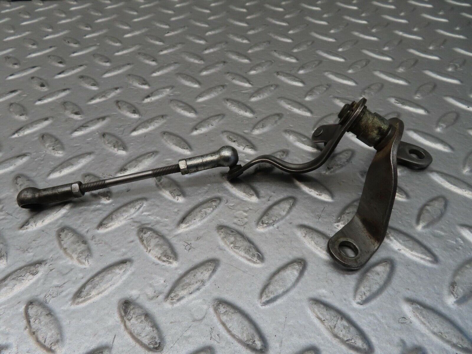 15750 Mercedes-Benz R107 450SL Throttle Linkage