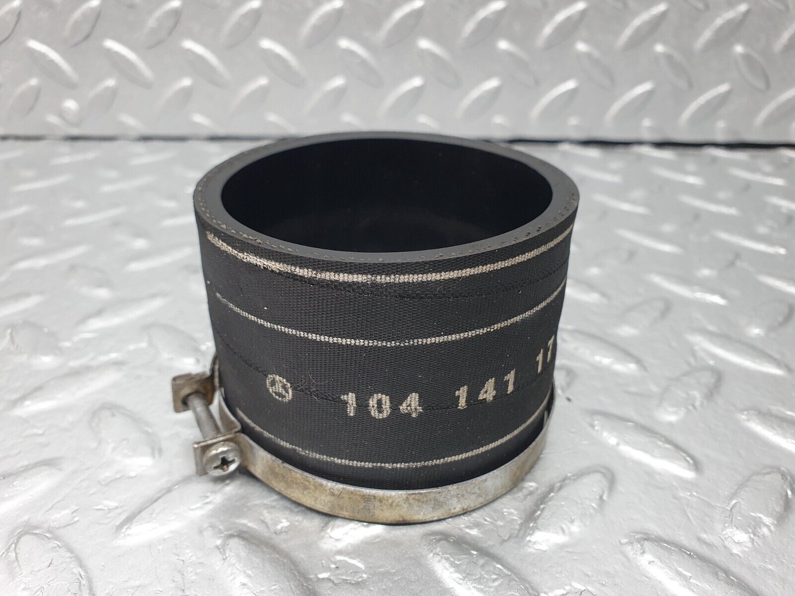 42238 Mercedes-Benz R129 320SL Coupe Air Intake Manifold Hose 1041411783