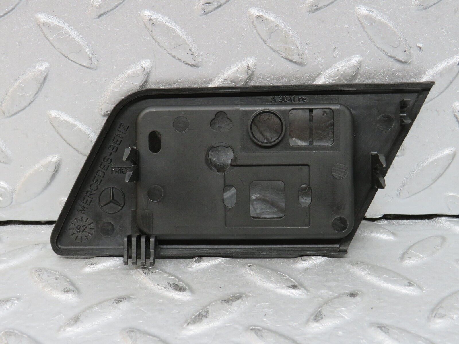 37765 Mercedes-Benz A124 320E Cabriolet Front Right Seat Electric Adjustment Trim