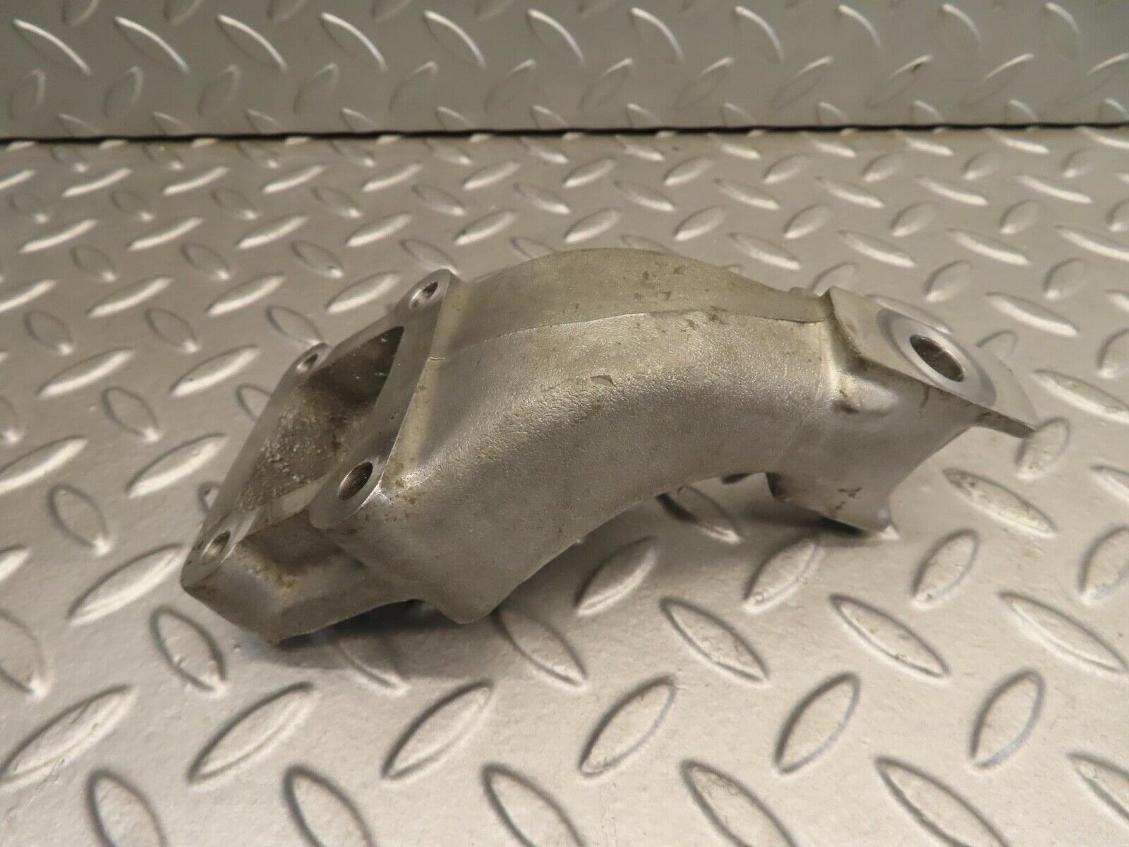 11745 Mercedes-Benz R107 450SL Engine Mount Bracket Right 1162234704