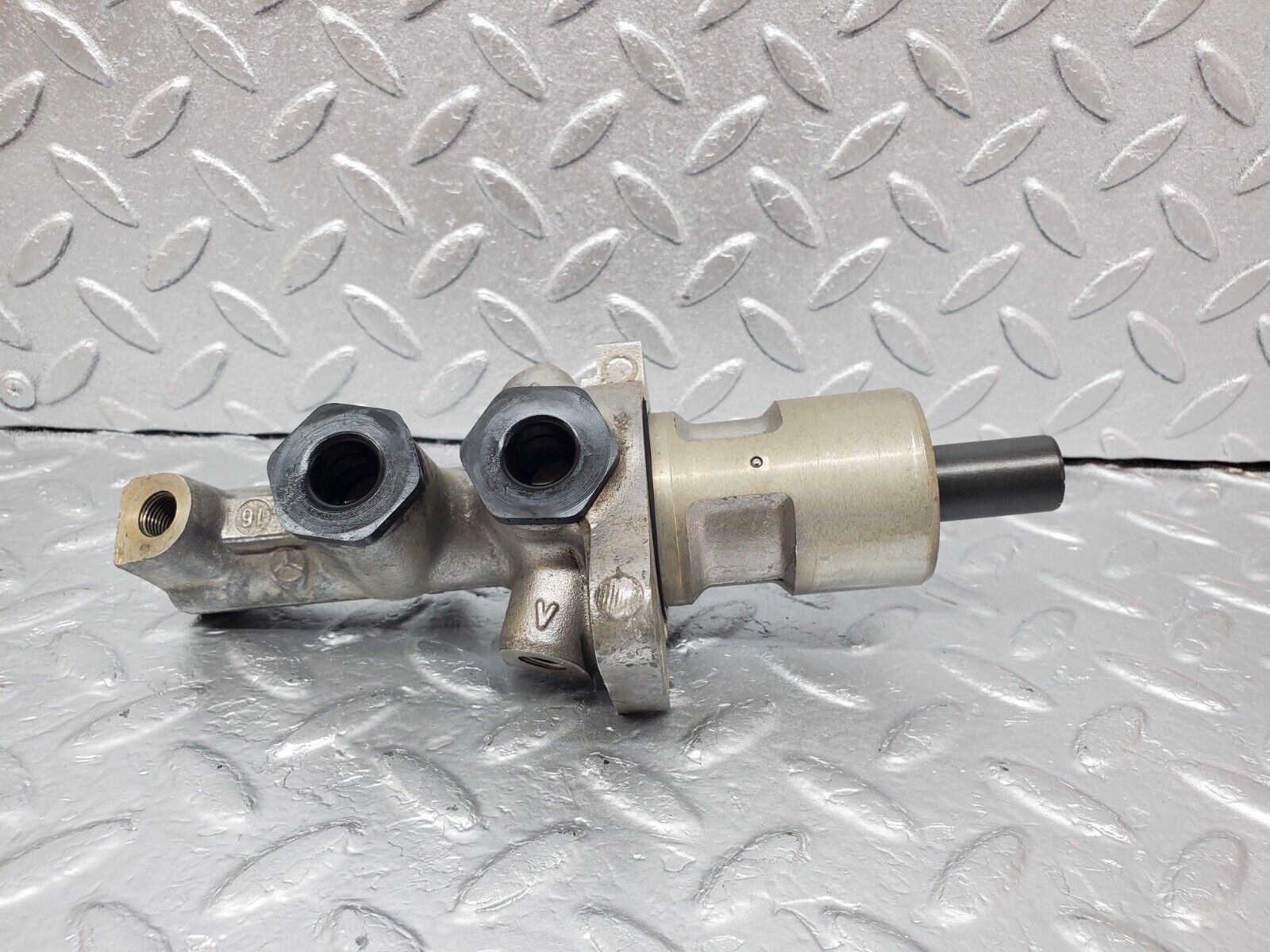 45789 Mercedes-Benz W126 420SE Brake Master Cylinder ATE