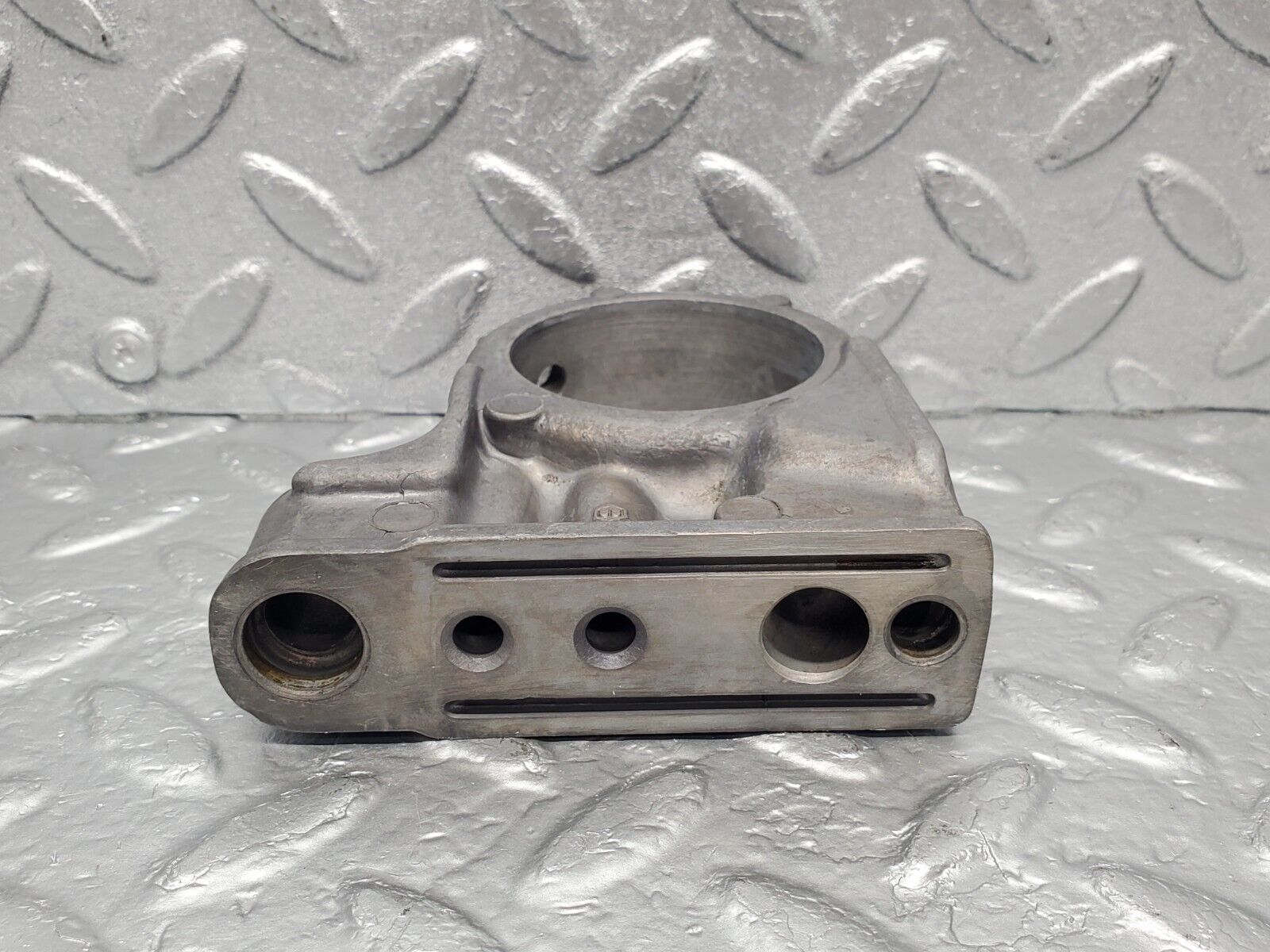 46265 Mercedes-Benz W126 420SE Camshaft Tower Bearing 1160515118