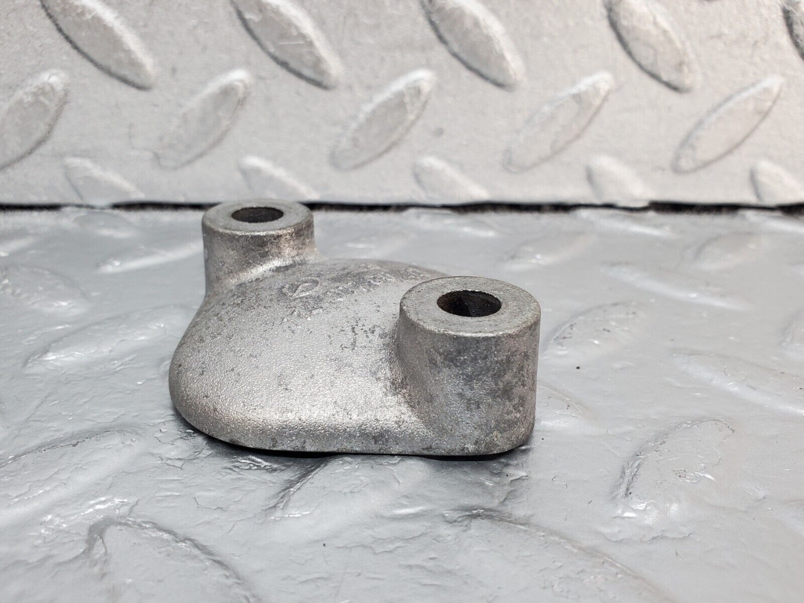 45406 Mercedes-Benz 280E M110.983 Engine Fuel Pump Cover 1140110032