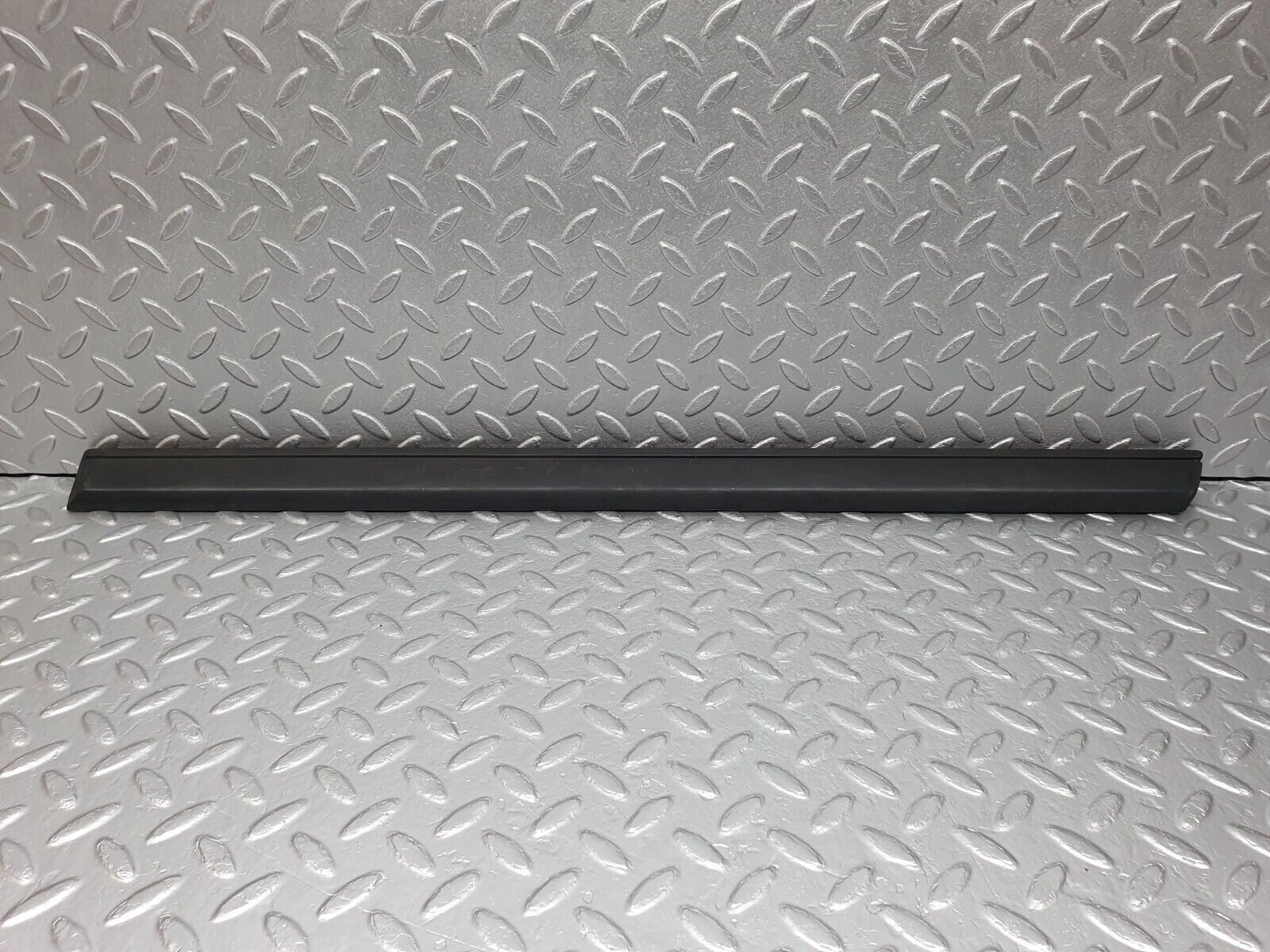 41686 Mercedes-Benz W124 200E Rear Left Door Lower Moulding Trim