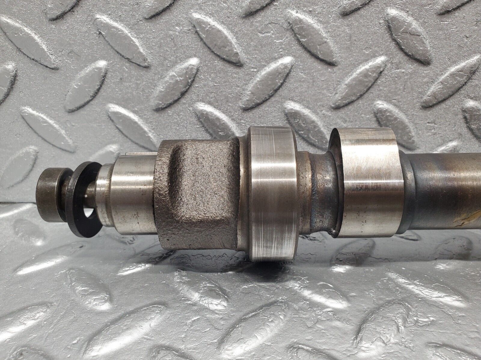 46613 Mercedes-Benz C123 280CE Coupe Camshaft Exhaust Side 1100517801