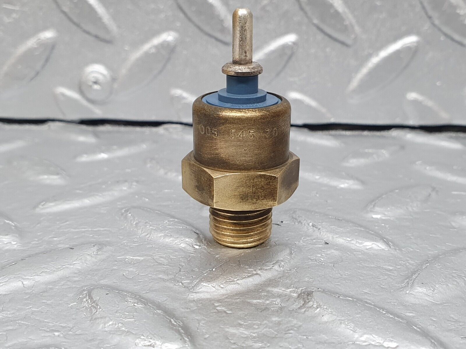 41656 Mercedes-Benz W124 200E Radiator Fan Temperature Switch 0055457024