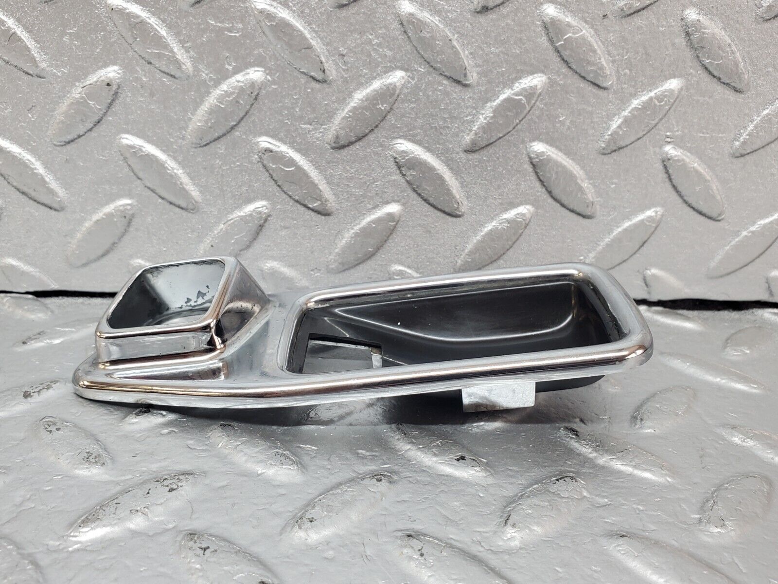 44407 Mercedes-Benz W123 280E Chrome Frame For Door Opener Left 1167660111