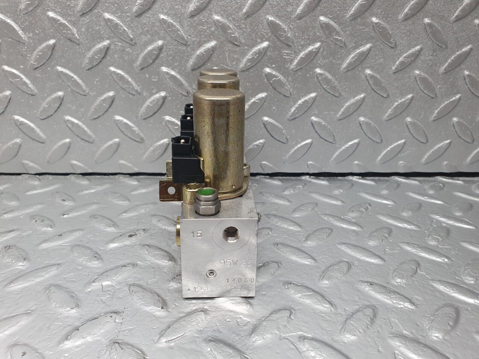 42480 Mercedes-Benz R129 320SL Coupe Roof Hydraulic Valve Right 1298002678