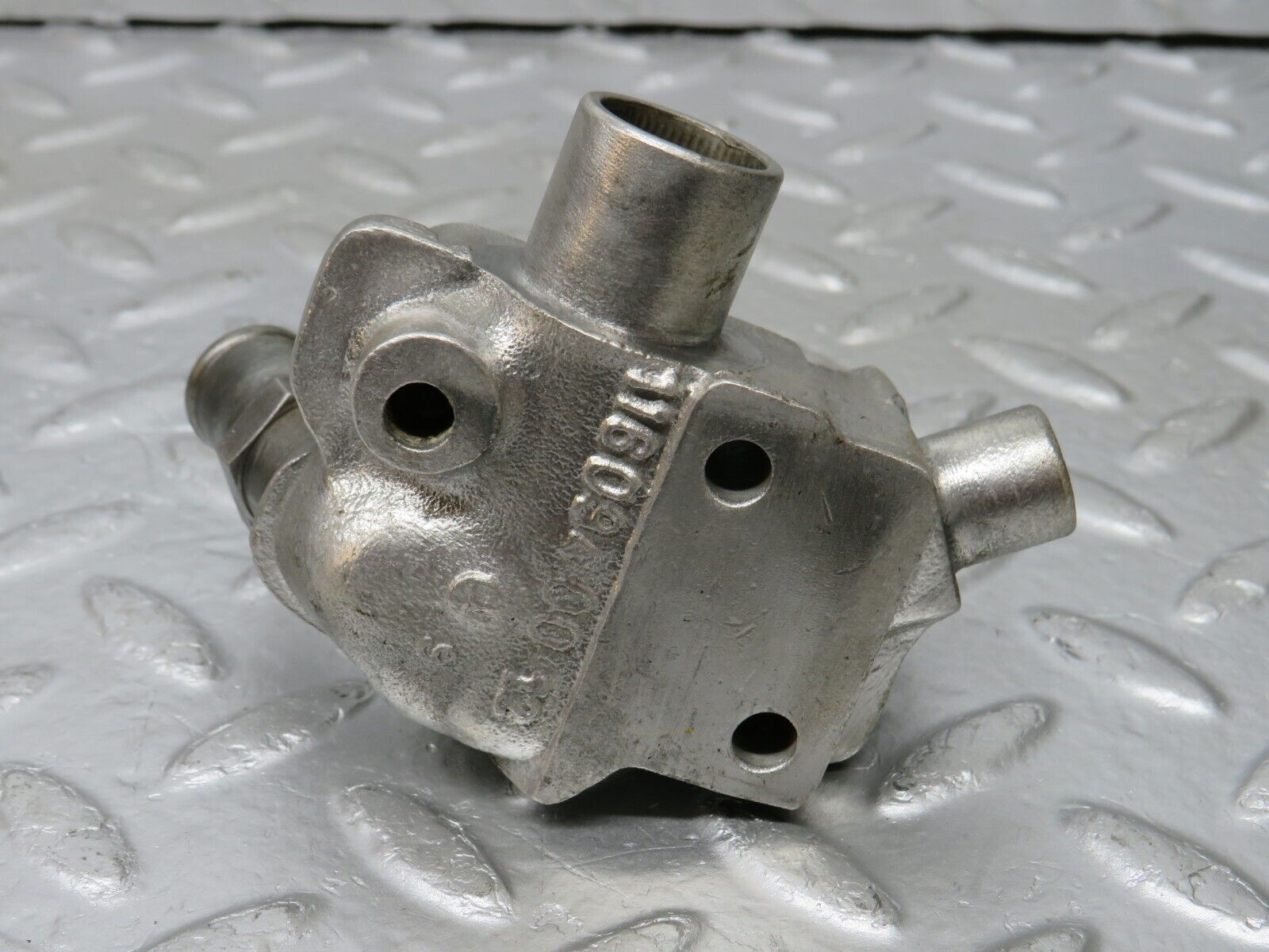 32974 Mercedes-Benz C107 R107 350 V8 Auxiliary Air Valve 1160940012