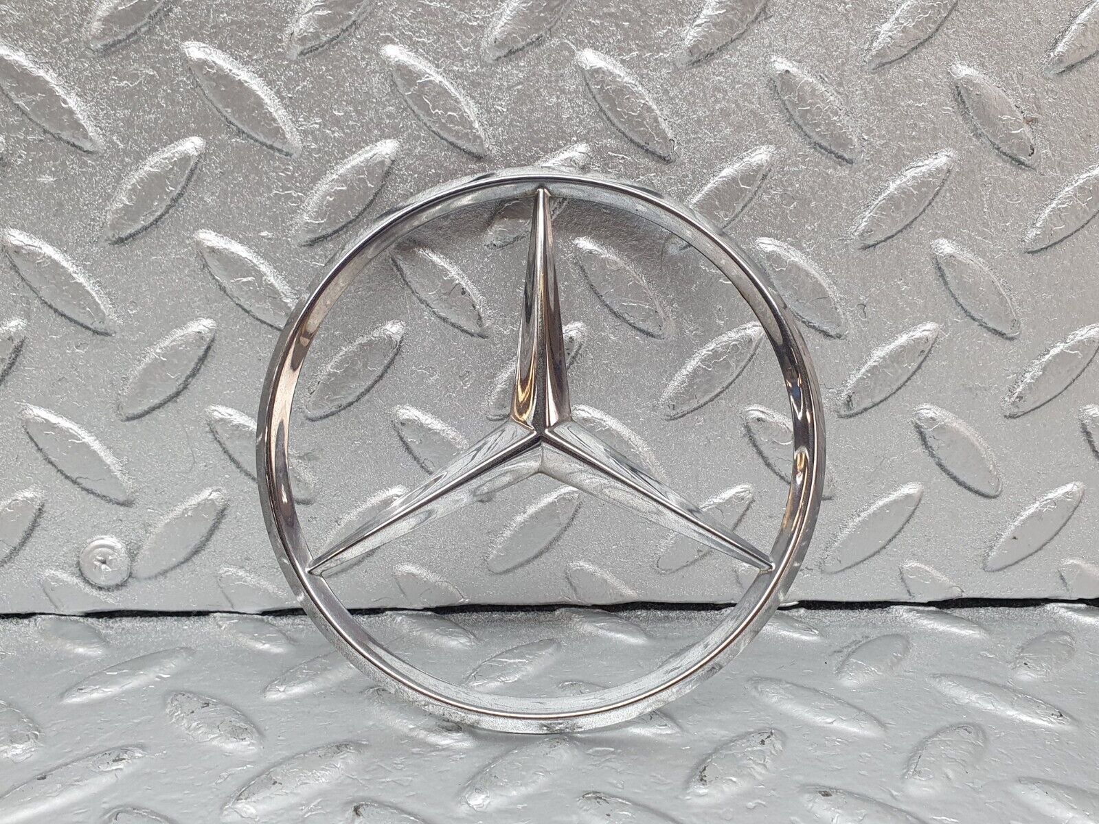 43981 Mercedes-Benz C123 230CE Coupe Trunk Boot Lid Emblem 1267580058