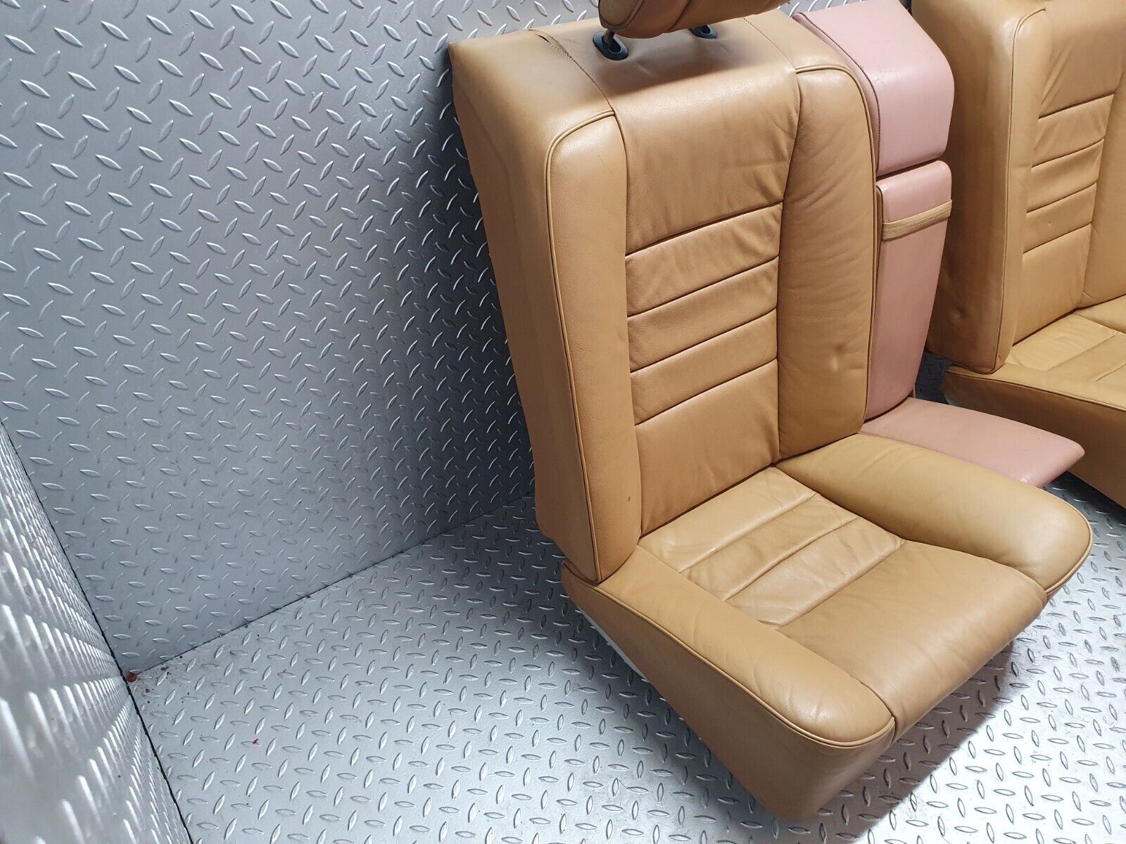 43843 Mercedes-Benz C126 380SEC Coupe Rear Seat Set Leather 1269201416