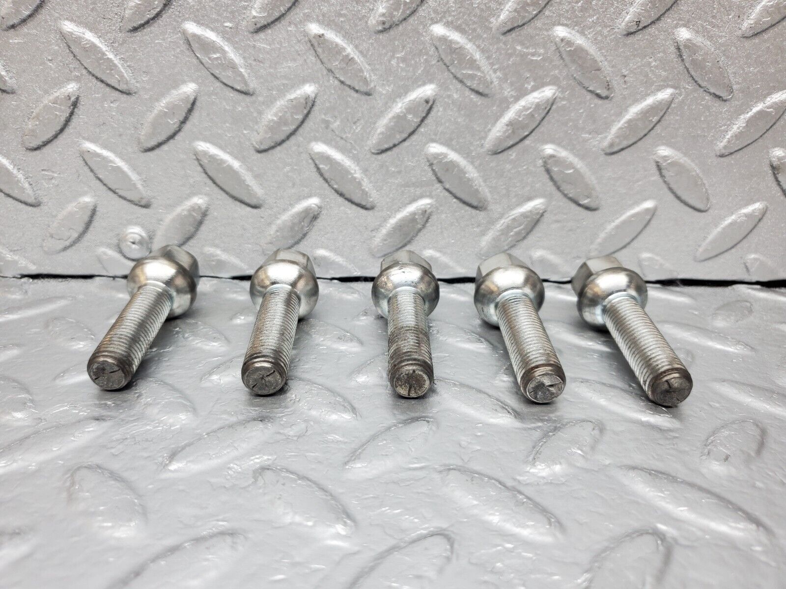 44865 Mercedes-Benz W124 220E Alloy Wheel Lug Bolt Set M12X1.5