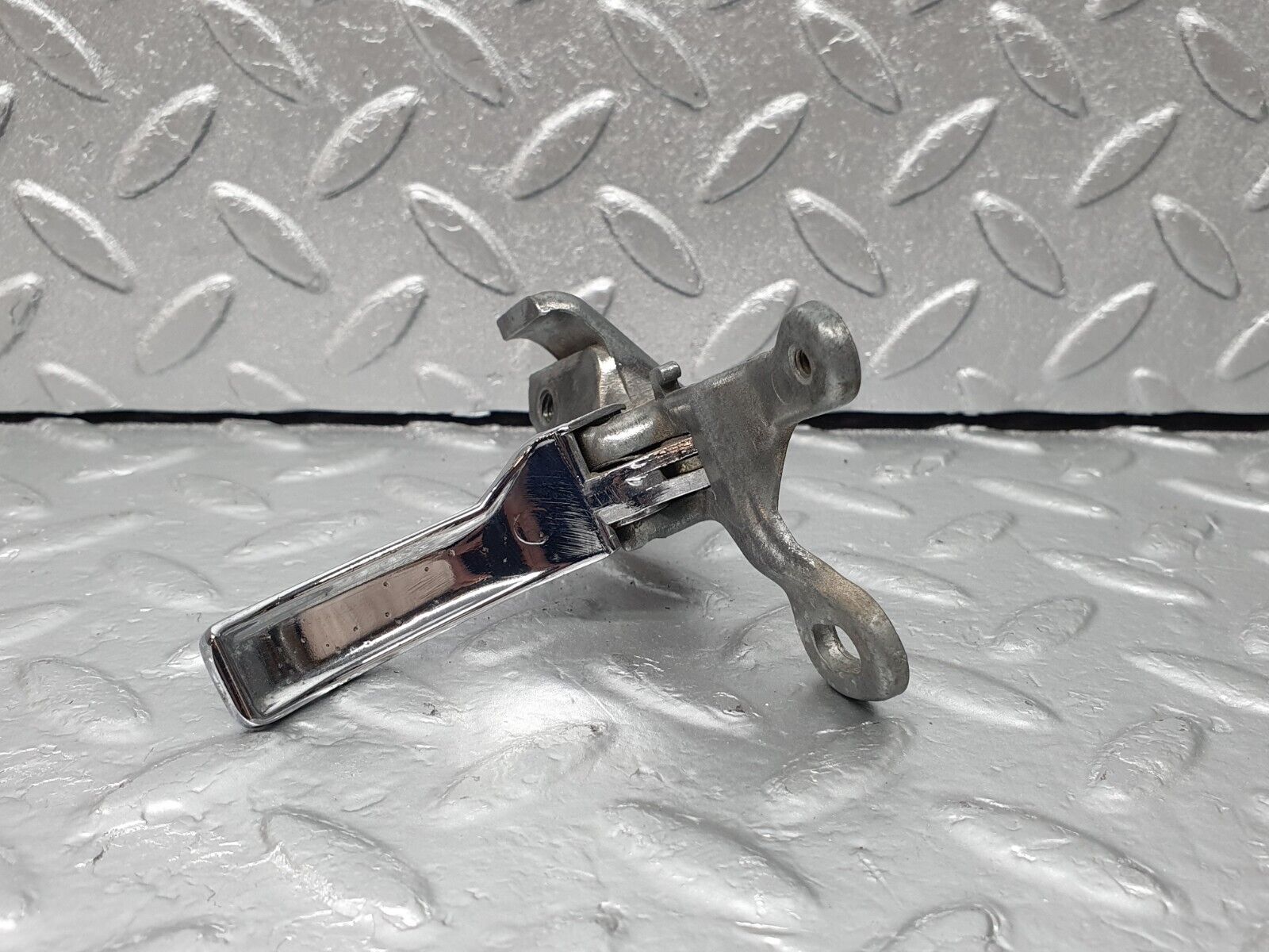 43111 Mercedes-Benz W108 280SE Rear Left Interior Door Handle Chrome 1157660119