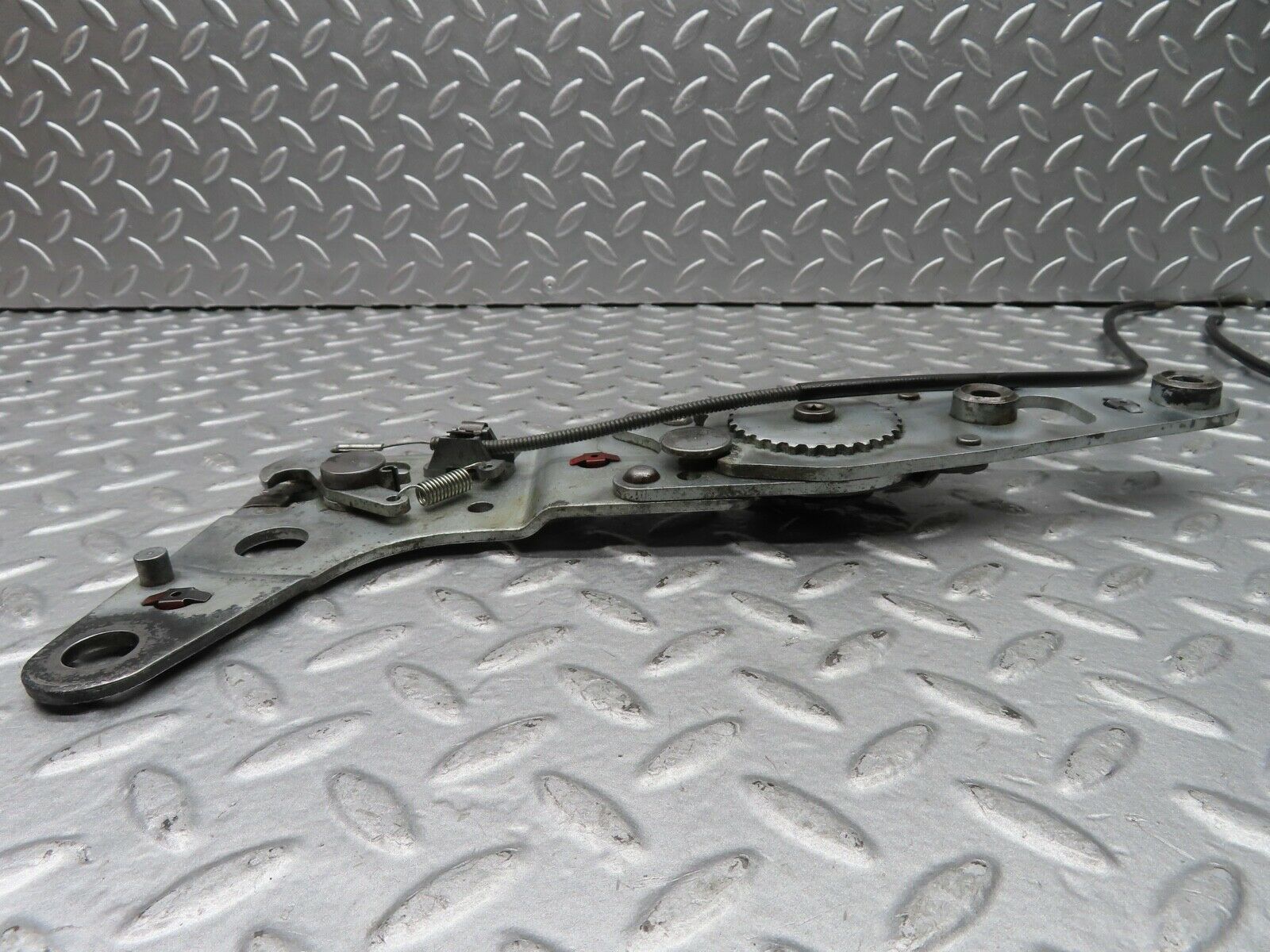 20553 Mercedes-Benz R107 450SL Front Right Seat Hinge 0009107585