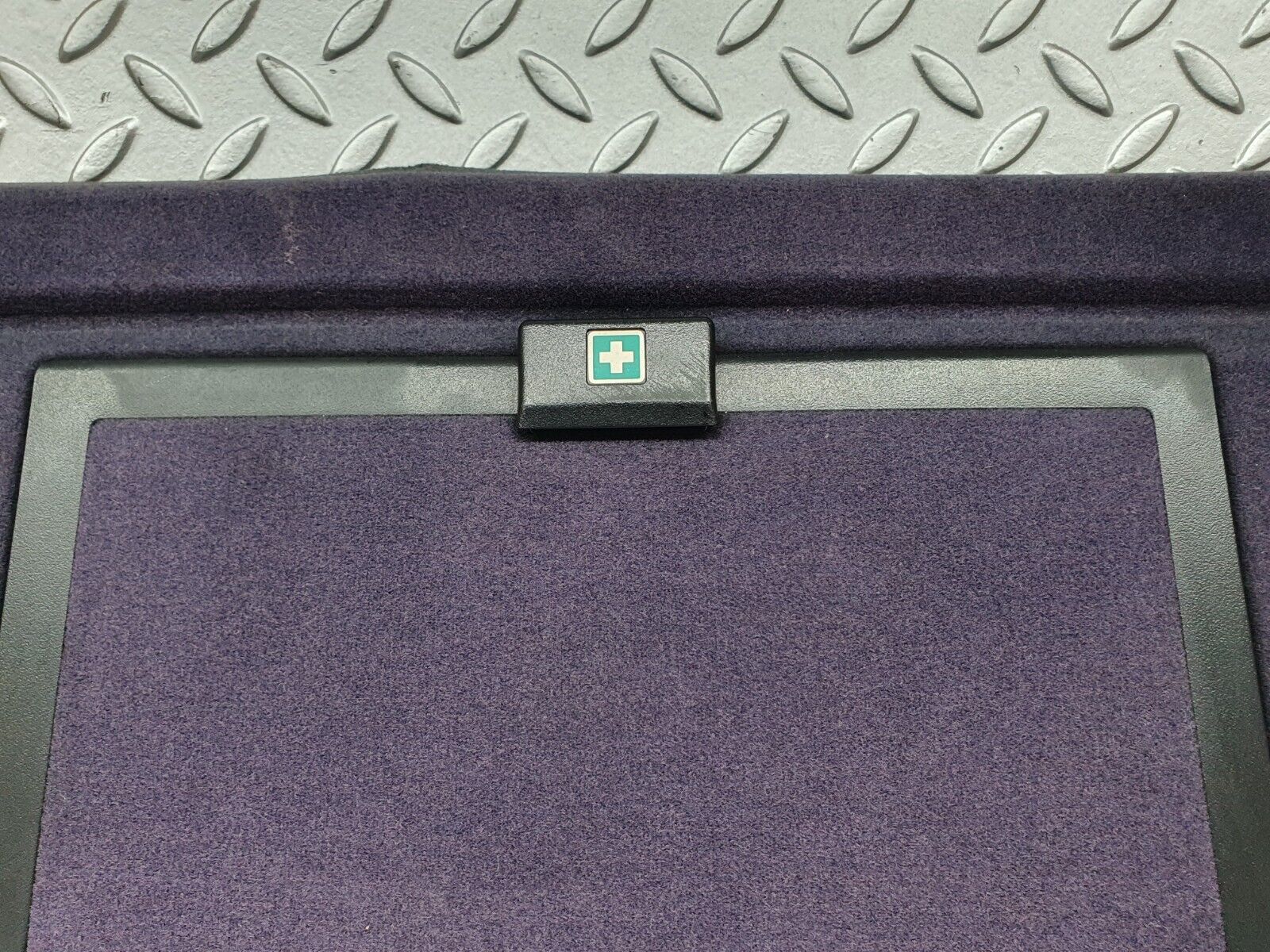 41819 Mercedes-Benz W202 C200 Rear Parcel Shelf 2026904646 2028400074