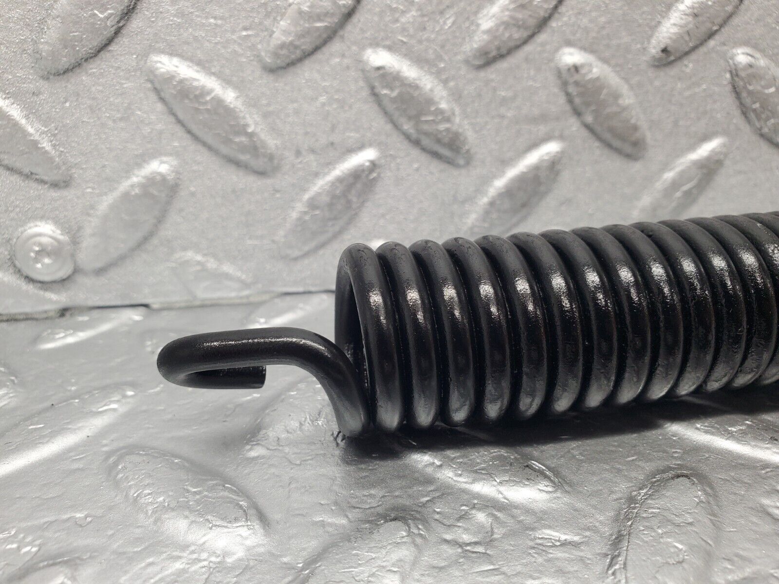 46129 Mercedes-Benz W105 PONTON Bonnet Hinge Spring