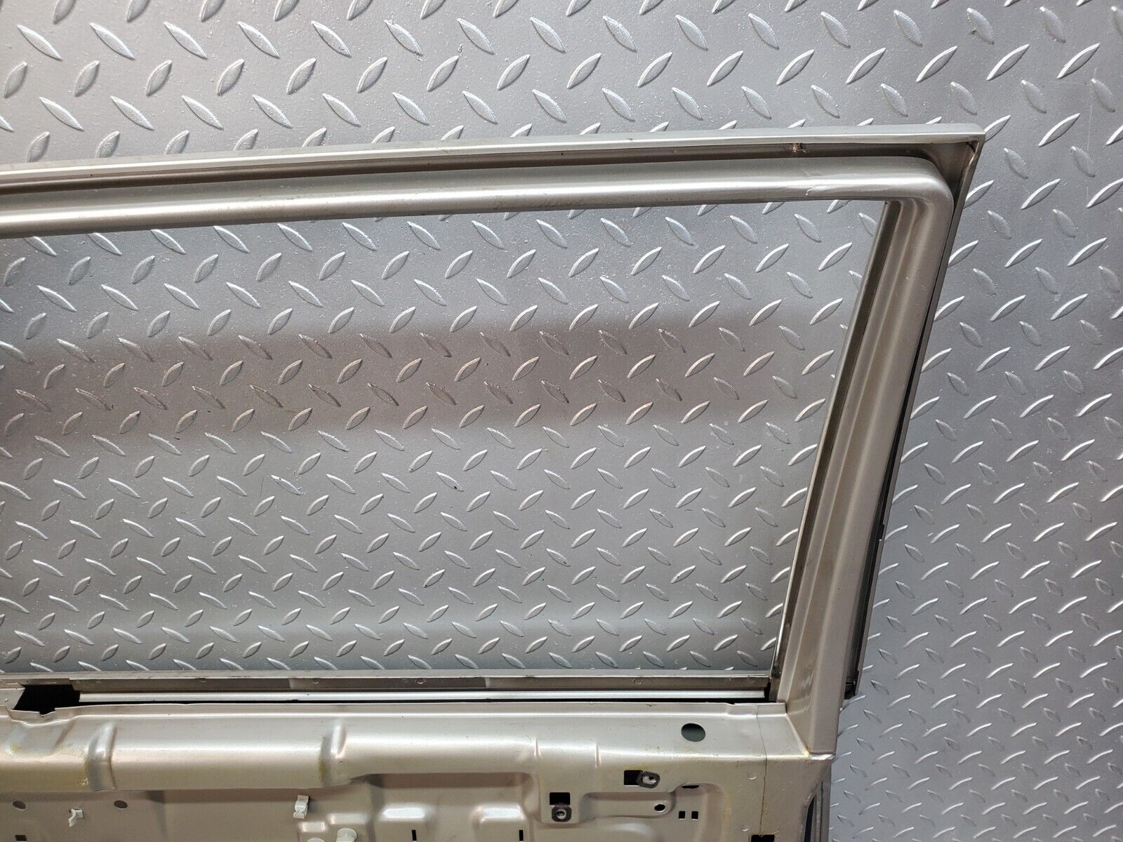 45993 Mercedes-Benz W126 420SE Rear Left Door