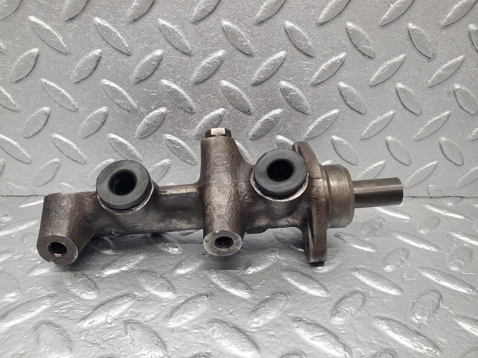 46523 Mercedes-Benz C123 280CE Coupe Brake Master Cylinder ATE