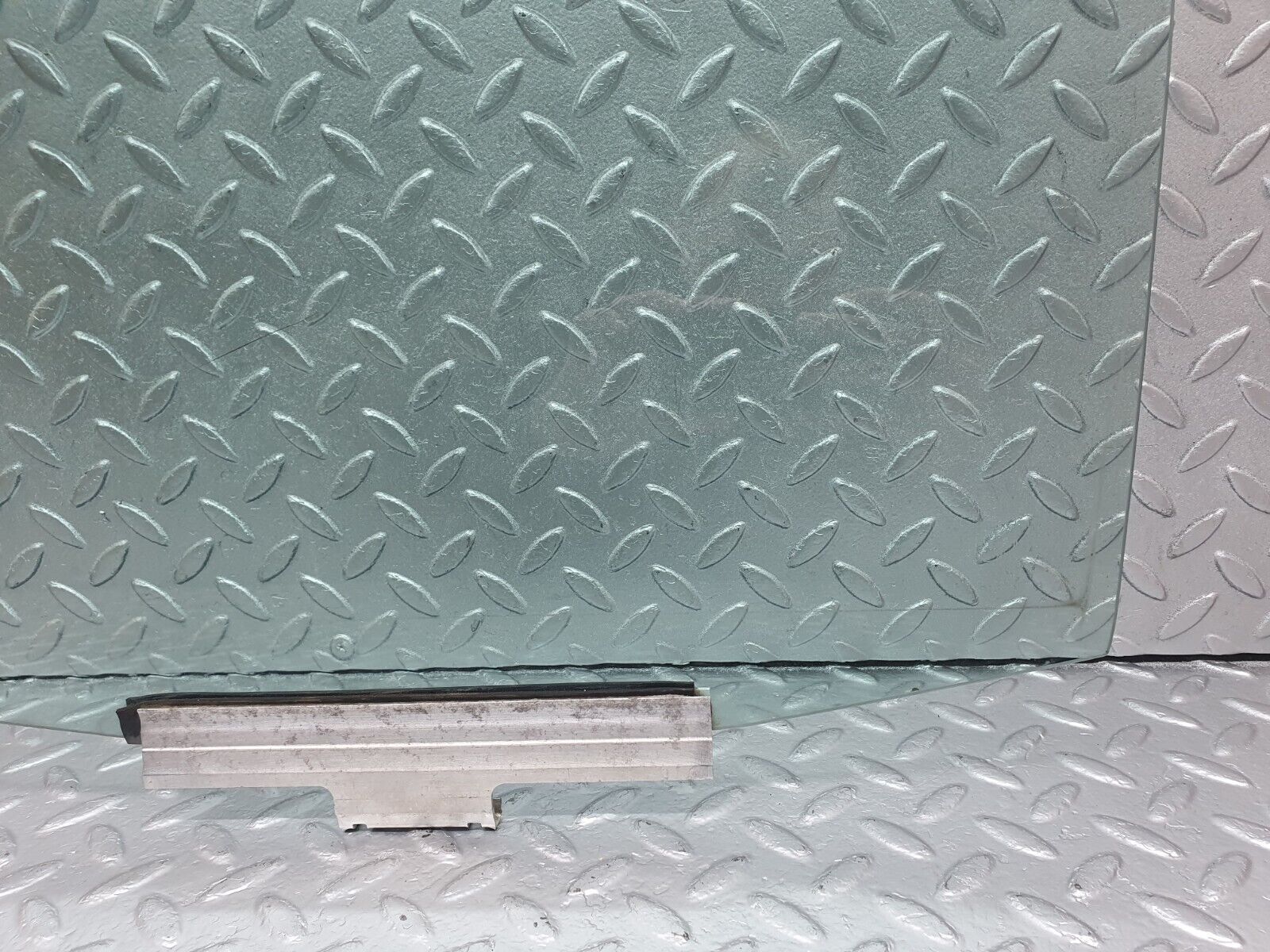 42817 Mercedes-Benz W201 190 2.0L Rear Left Door Window Glass