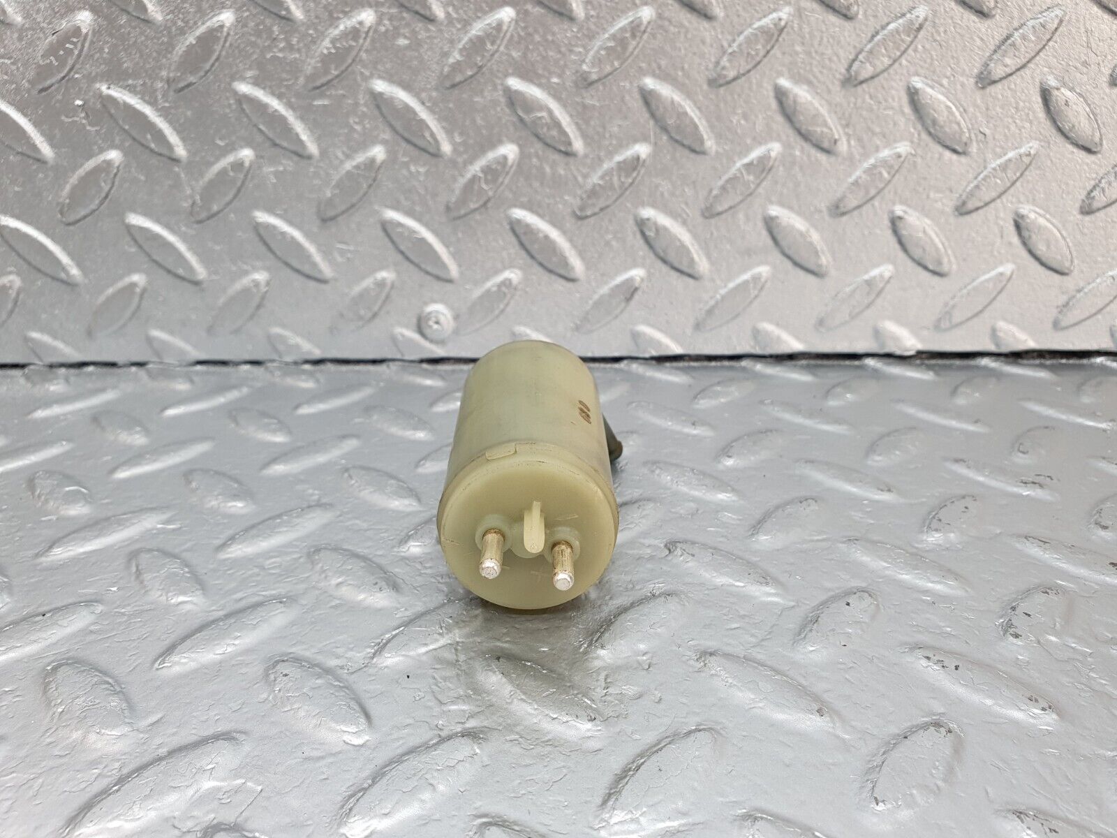 42896 Mercedes-Benz W201 190 2.0L Windscreen Washer Pump