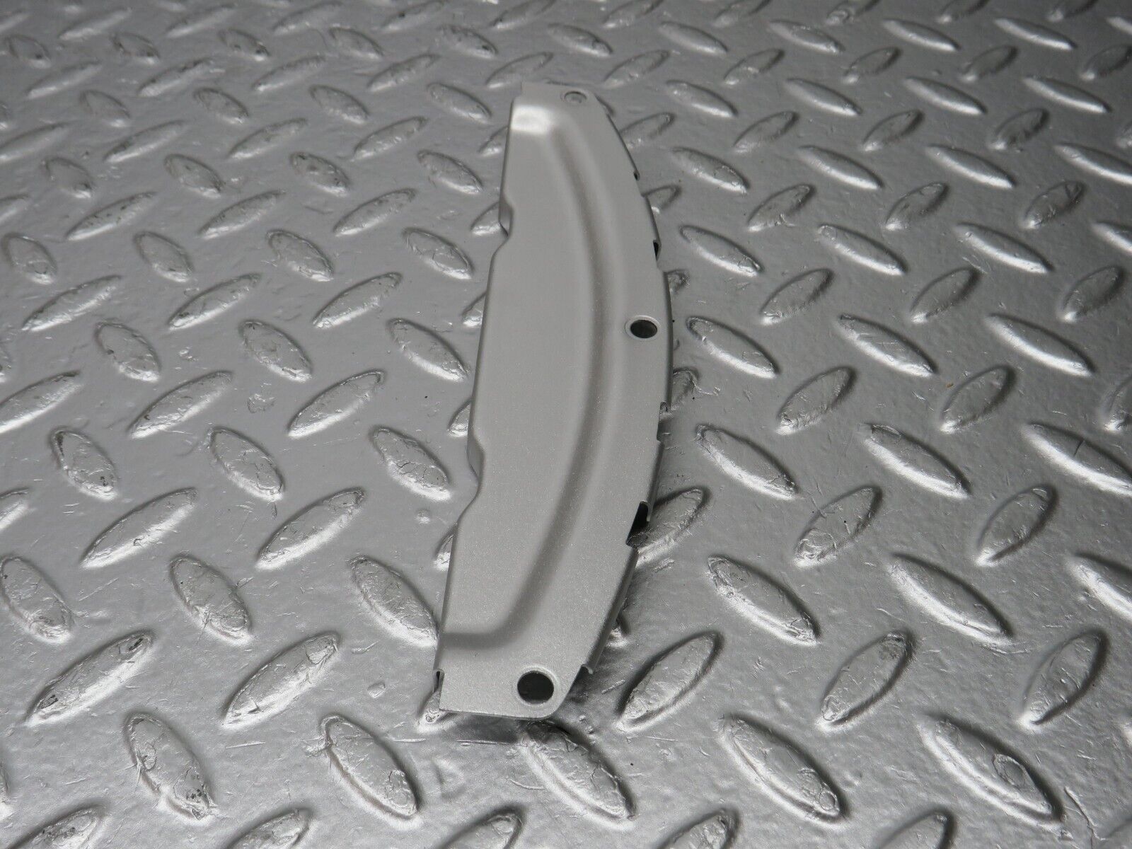 33058 Mercedes-Benz C107 R107 350 V8 Gearbox Flange Cover