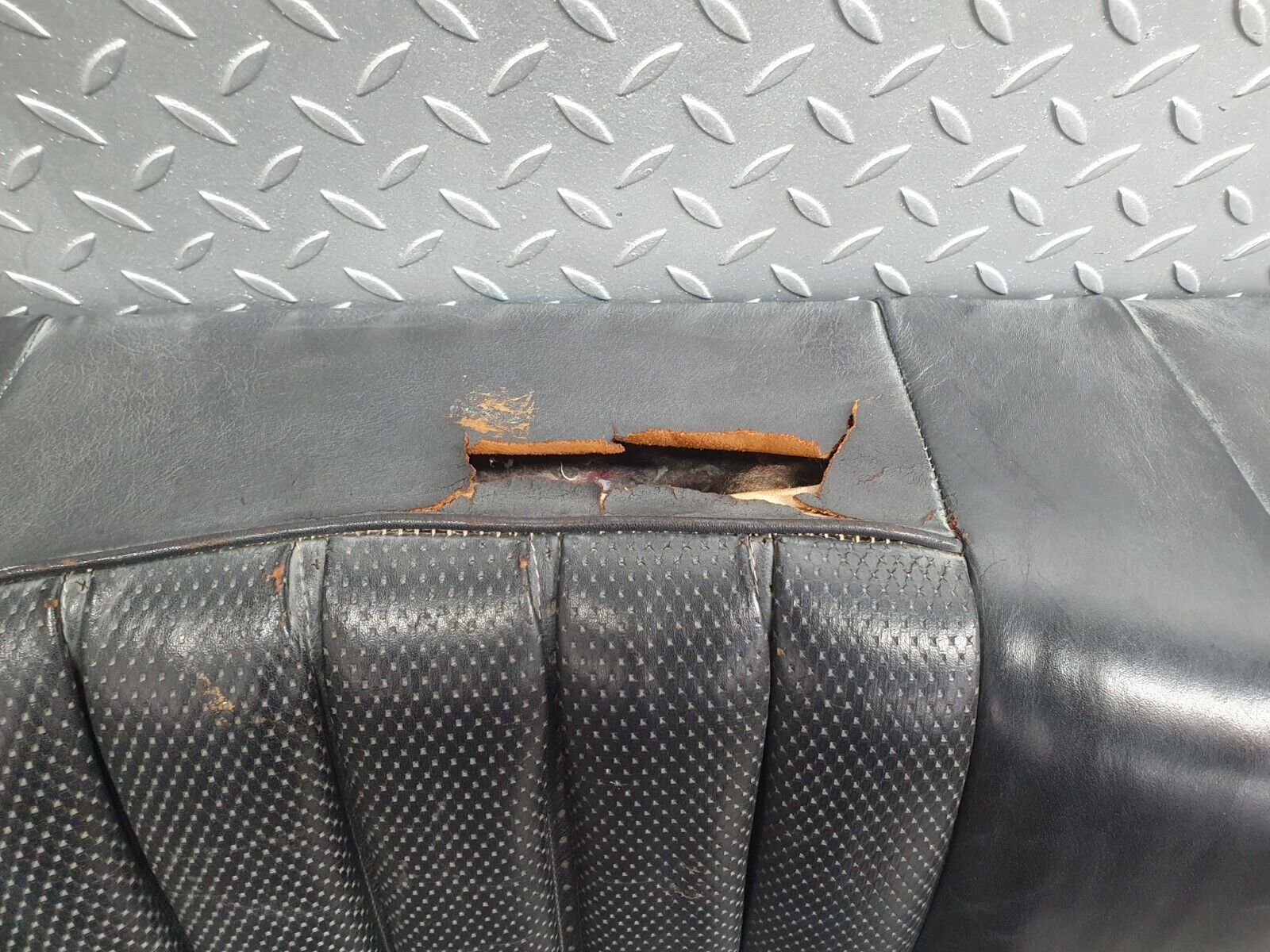 43479 Mercedes-Benz W108 280SE Rear Seat Leather Black 1099240216