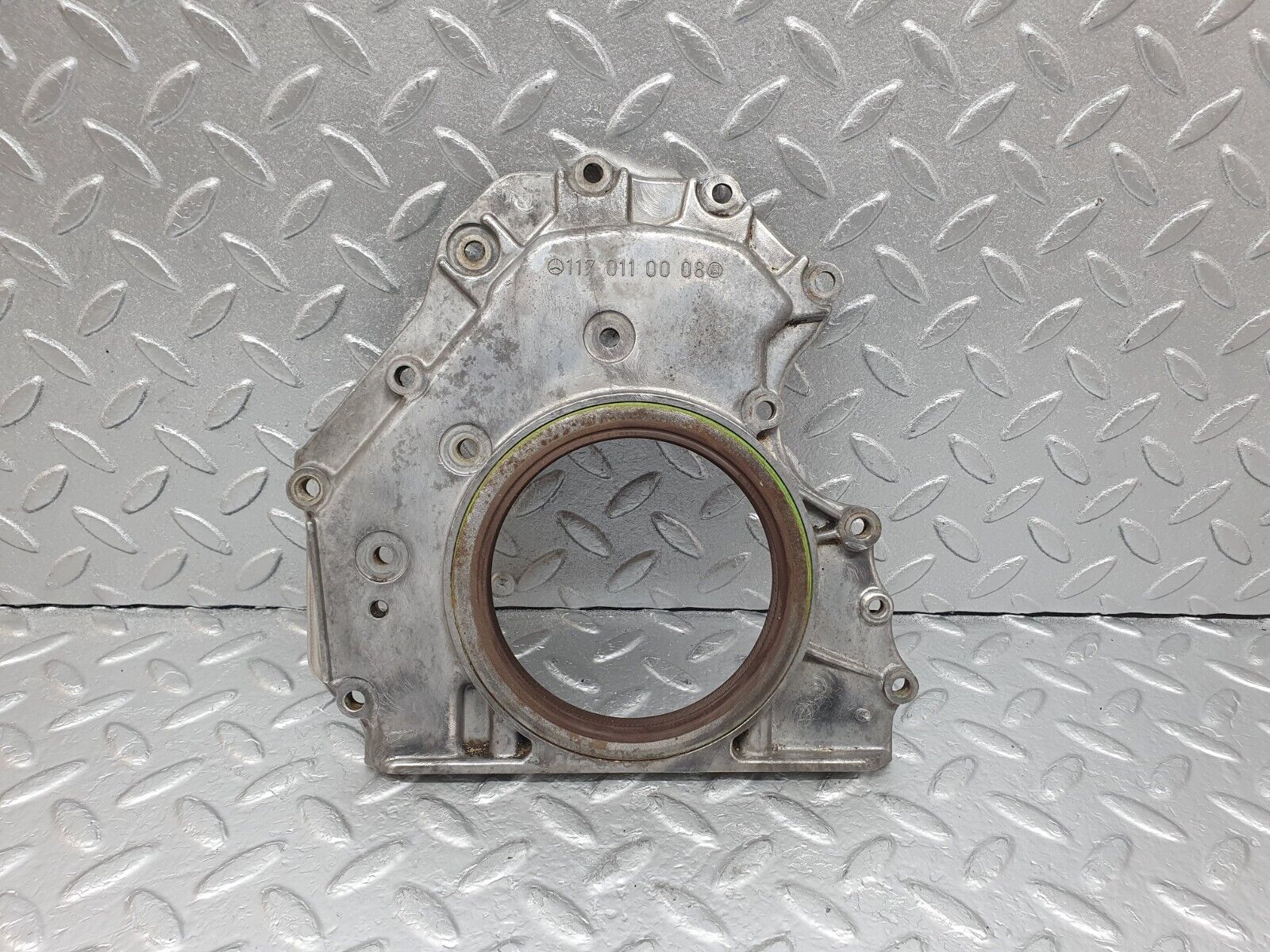 43599 Mercedes-Benz C126 380SEC Coupe Crankshaft Rear Sealing Cover 1170110008