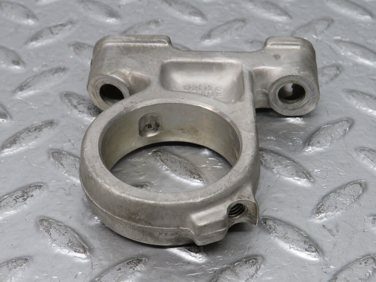 32799 Mercedes-Benz C107 R107 350 V8 Camshaft Tower Bearing 1160512112