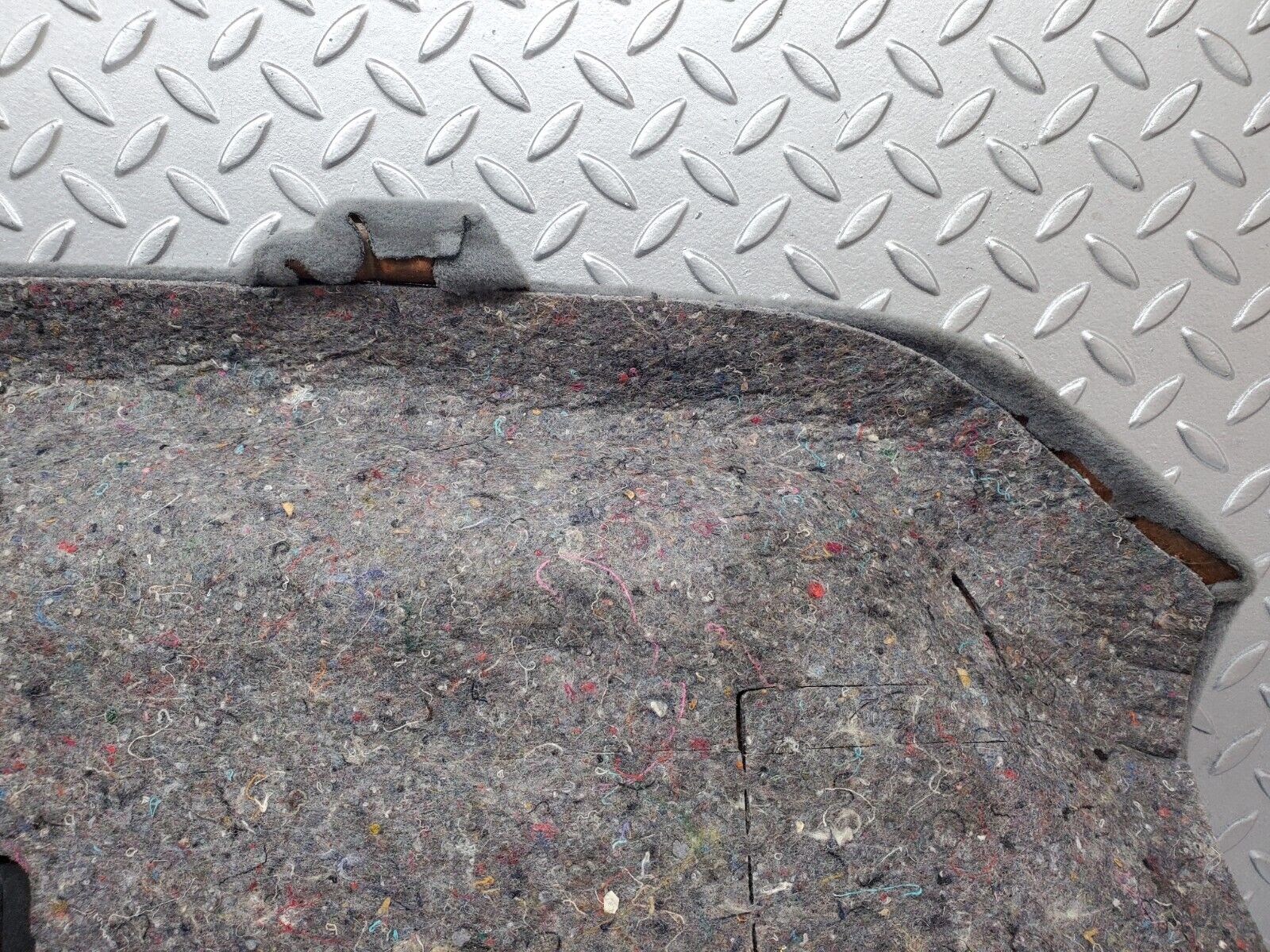 44696 Mercedes-Benz W124 220E Parcel Shelf With Speakers Grey 1246900249