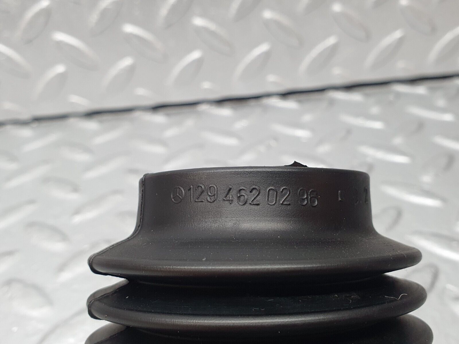 42375 Mercedes-Benz R129 320SL Coupe Steering Column Rubber 1294620296