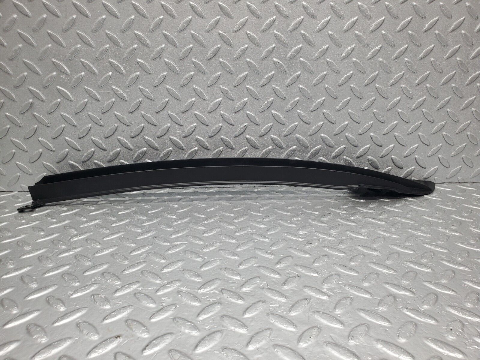 46350 Mercedes-Benz C123 280CE Coupe Front Bumper Lower Grill Left 1238880123