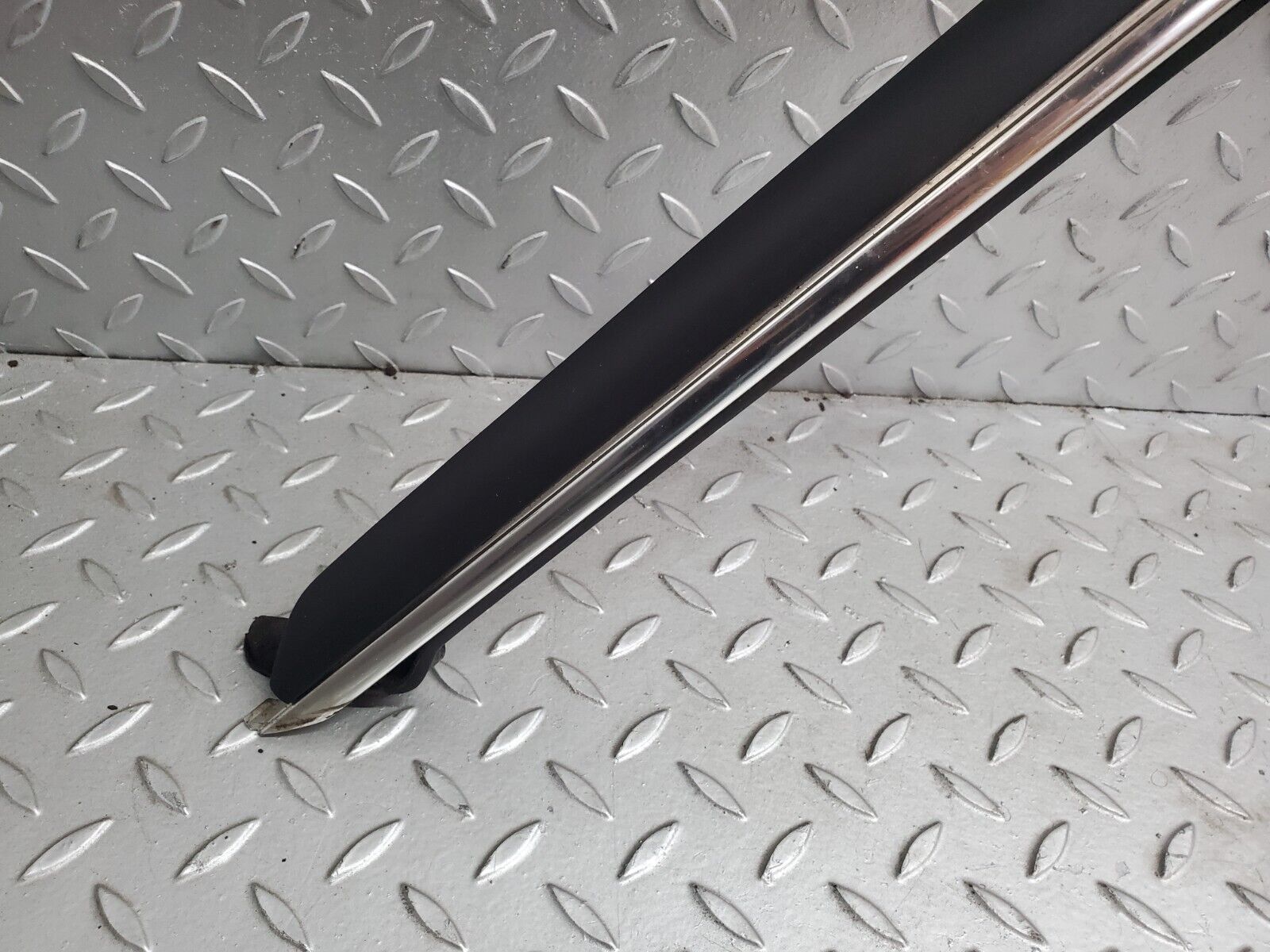 44547 Mercedes-Benz W123 280E Roof Chrome Moulding Trim Left Side 1236981330