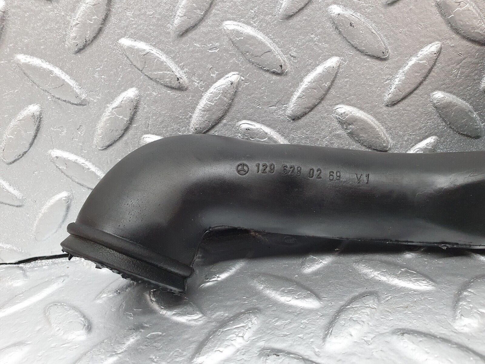 42555 Mercedes-Benz R129 320SL Coupe Water Drain Hose Pipe Right Side 1296280269