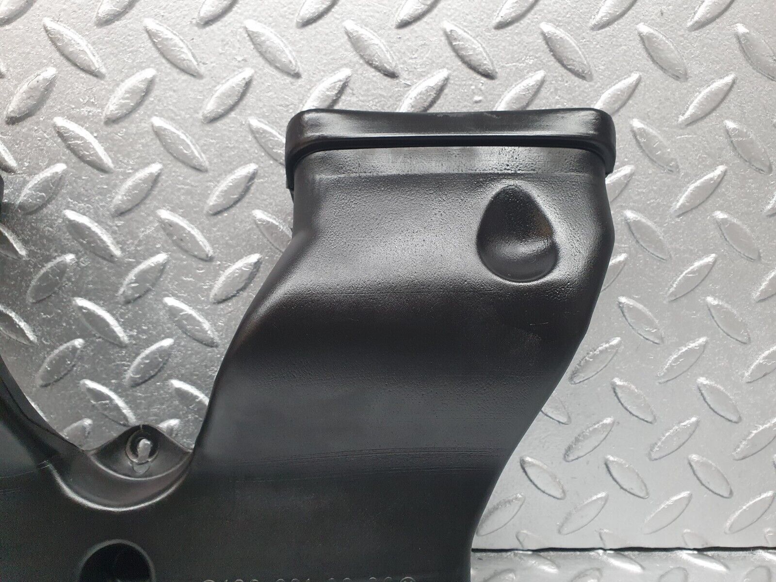 43504 Mercedes-Benz C126 380SEC Coupe Dashboard Centre Air Vent 1268310036