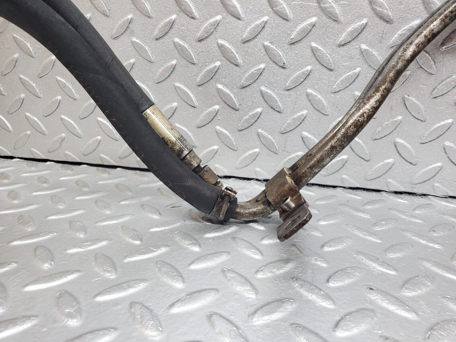 45458 Mercedes-Benz 280E M110.988 Power Steering Oil Hose Pipe