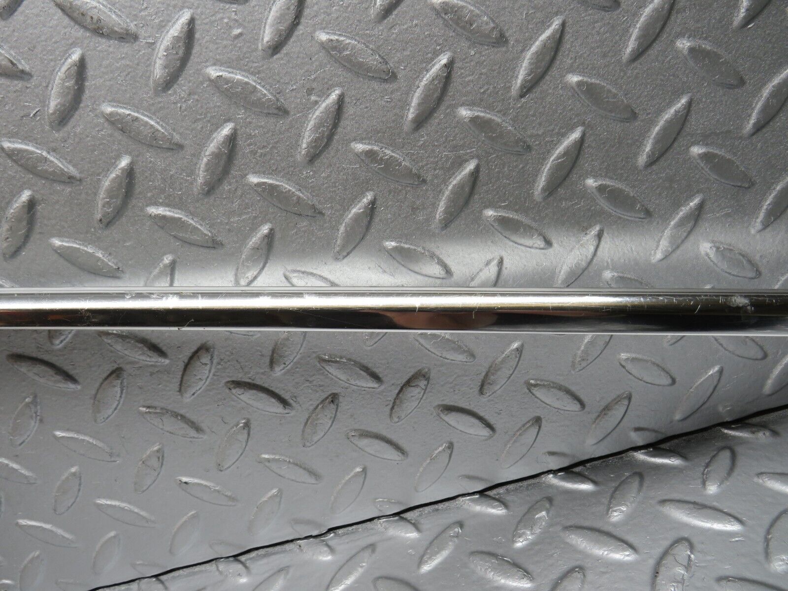 39862 Mercedes-Benz R107 350SL Hardtop Chrome Trim Right Side