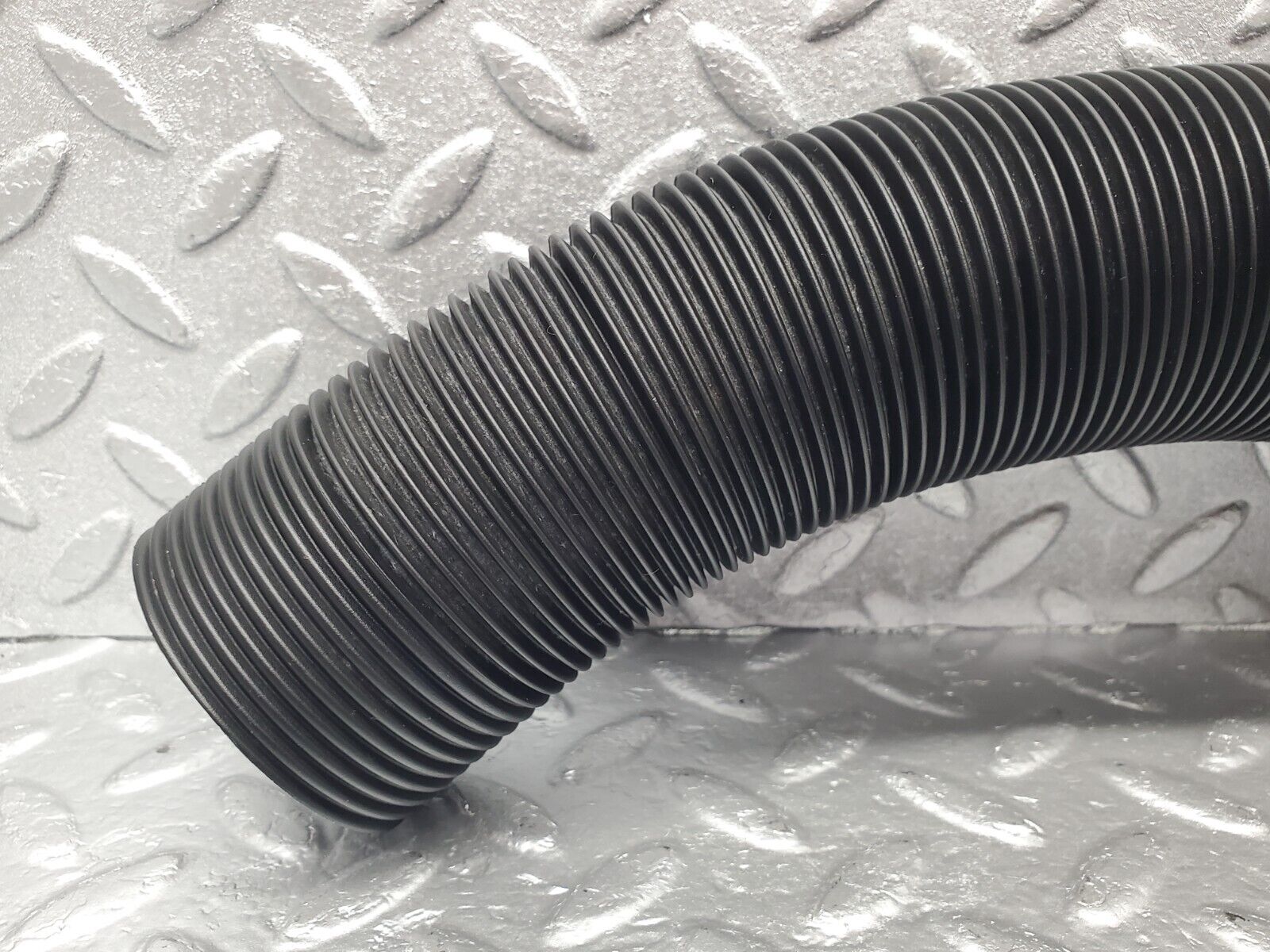 46870 Mercedes-Benz R129 320SL Coupe Air Intake Duct Pipe 1298310446