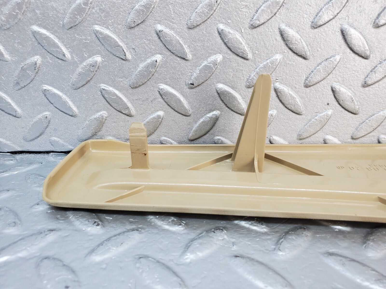 45607 Mercedes-Benz W126 420SE Seat Cover Trim Right Side 1269190820