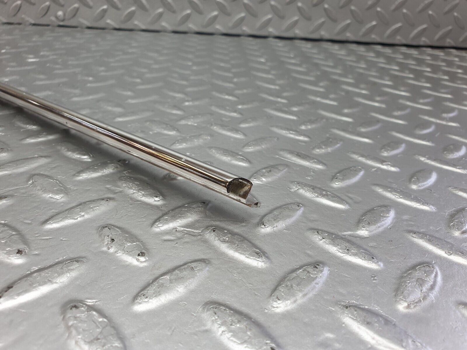 43781 Mercedes-Benz C126 380SEC Coupe Seat Belt Presenter Cover Trim Right 1266921022