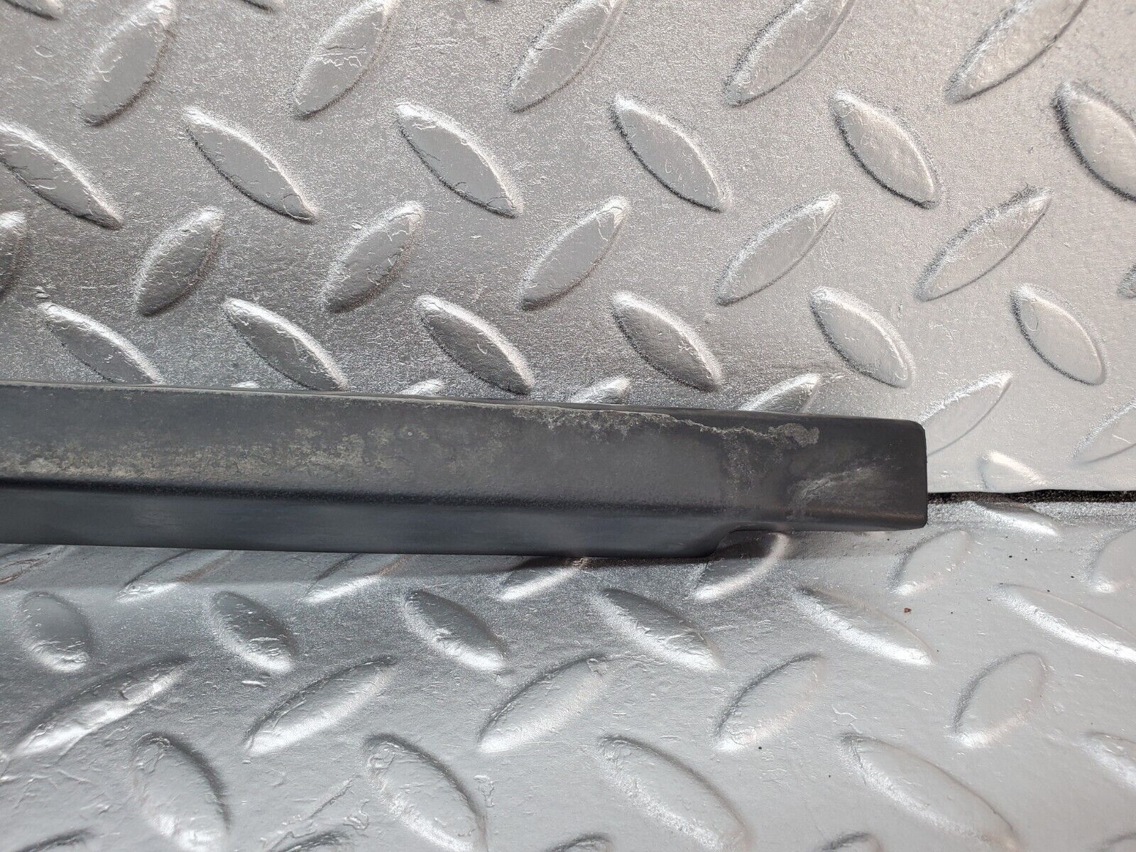 45706 Mercedes-Benz W126 420SE Boot Handle Trim Number Plate Light 1268202909