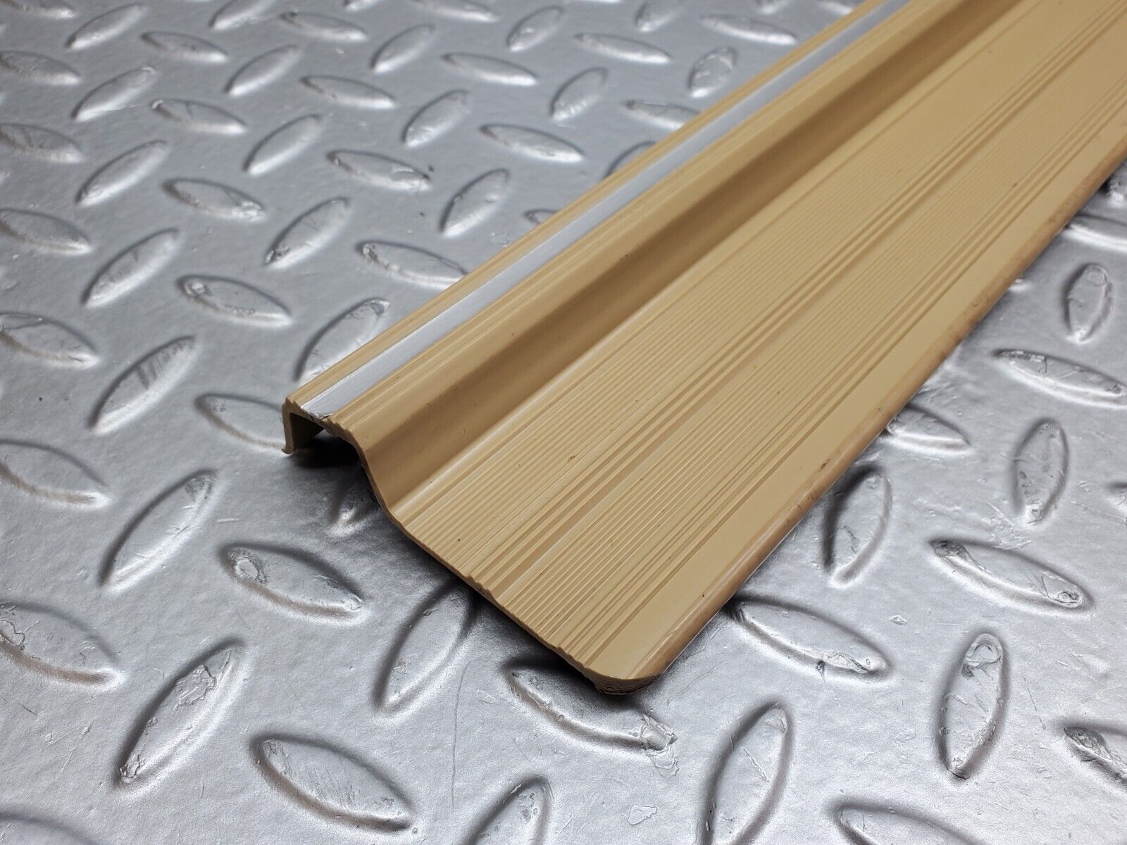 45483 Mercedes-Benz C123 230CE Coupe Left Door Sill Trim Beige