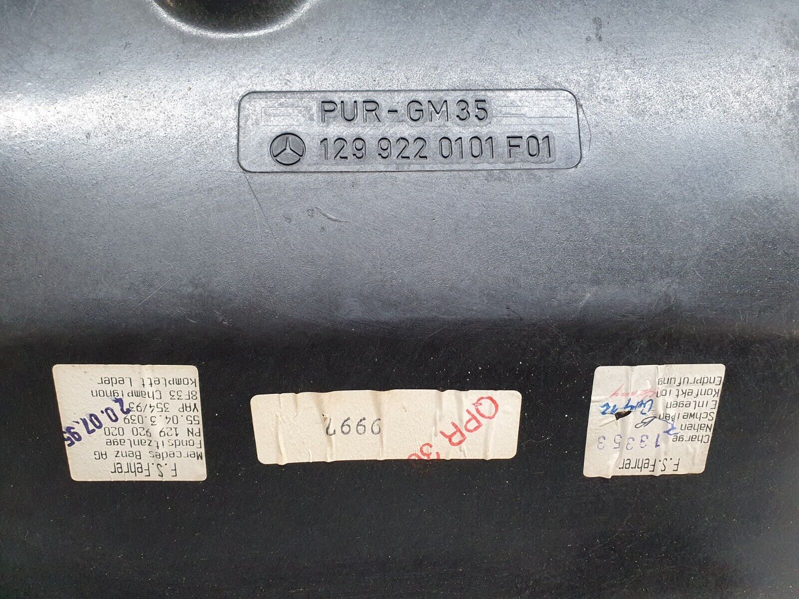 42418 Mercedes-Benz R129 320SL Coupe Rear Seat Beige Leather 1299220101 129920020