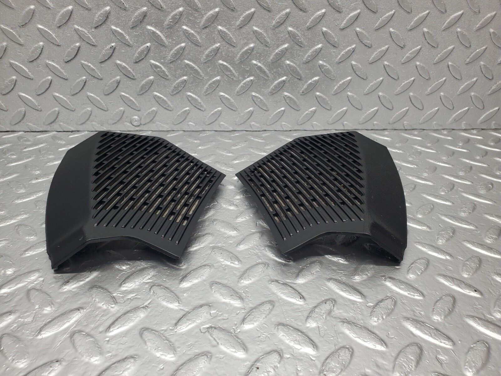 46363 Mercedes-Benz C123 280CE Coupe Dashboard Speaker Covers Black 1236802807 1236802707