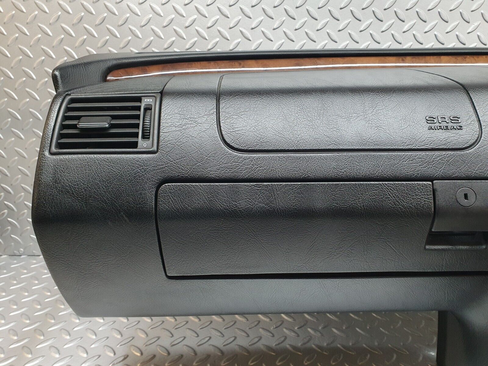 41837 Mercedes-Benz W202 C200 Dashboard Black