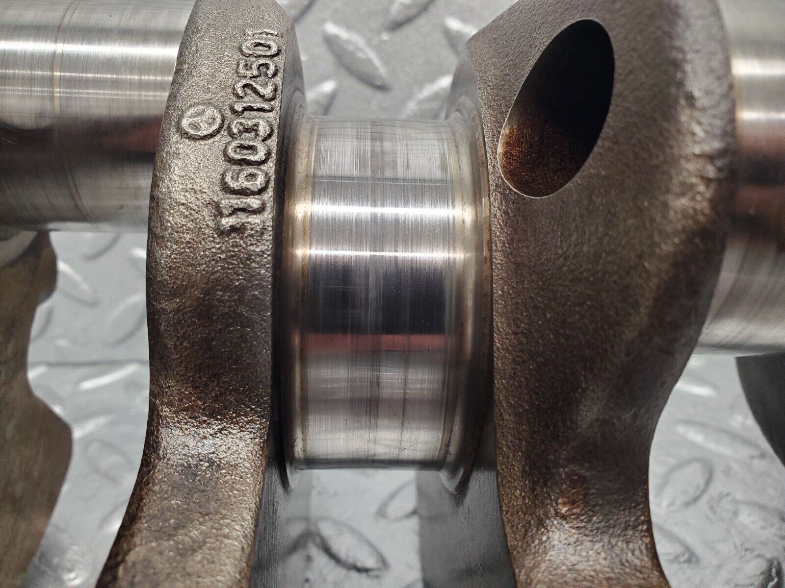 46318 Mercedes-Benz W126 420SE Crankshaft 1160312501