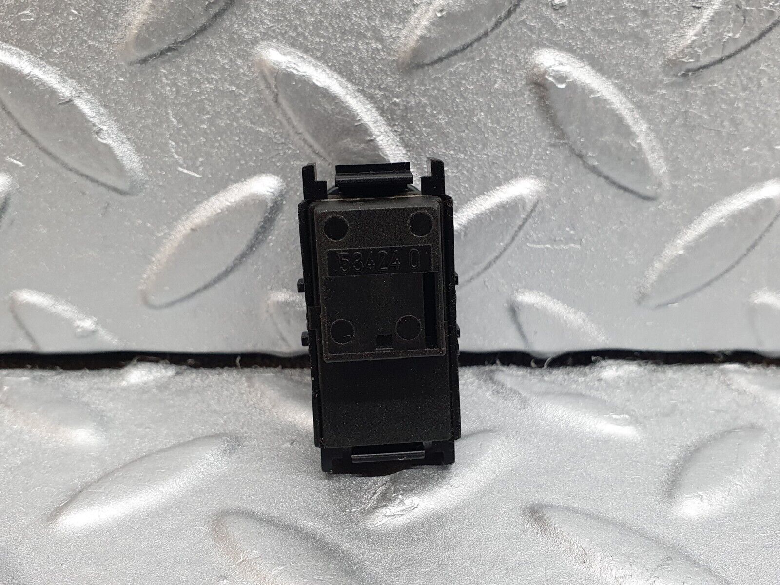 42047 Mercedes-Benz W202 C200 Electric Window Switch 2108208210